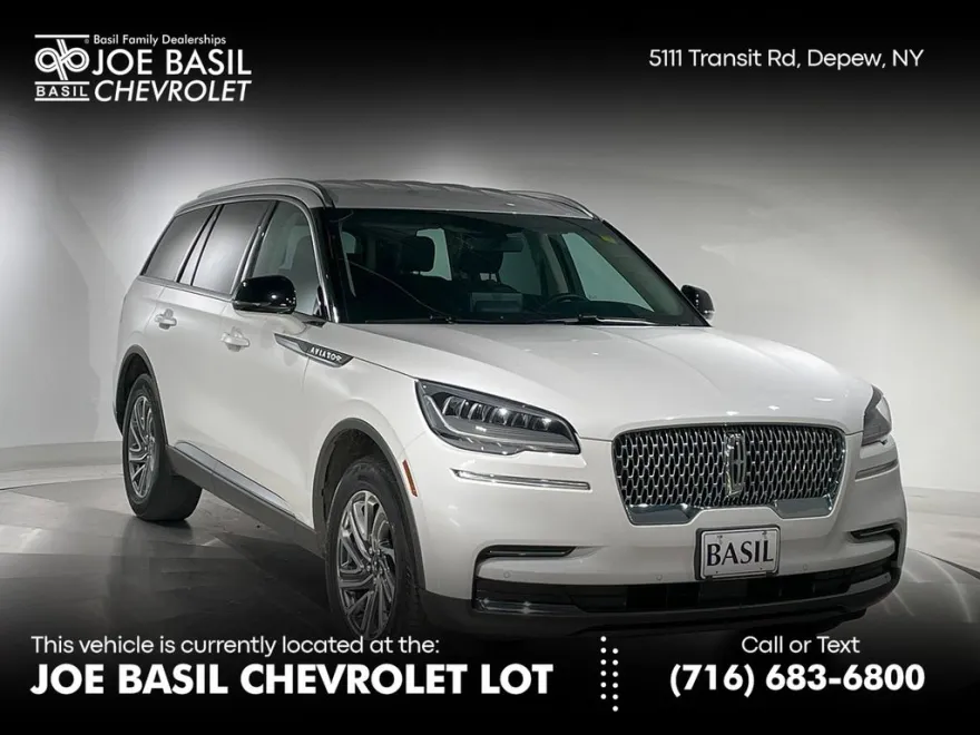 2023 Lincoln Aviator Standard photo 1