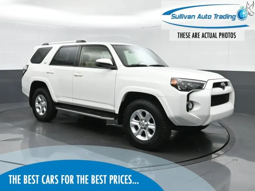 2019 Toyota 4Runner SR5 photo 1