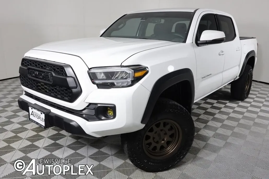 2023 Toyota Tacoma SR5 photo 1