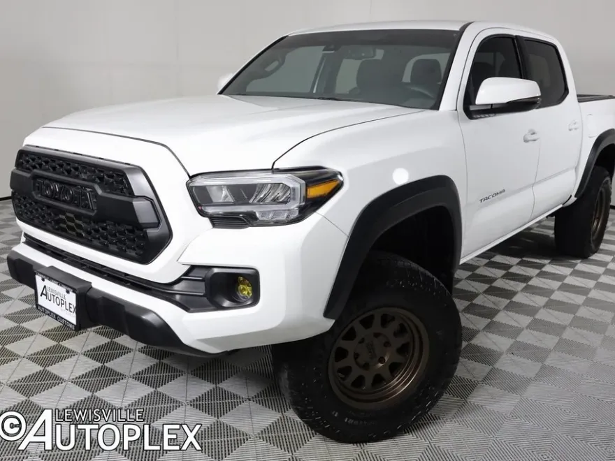 2023 Toyota Tacoma SR5 photo 1