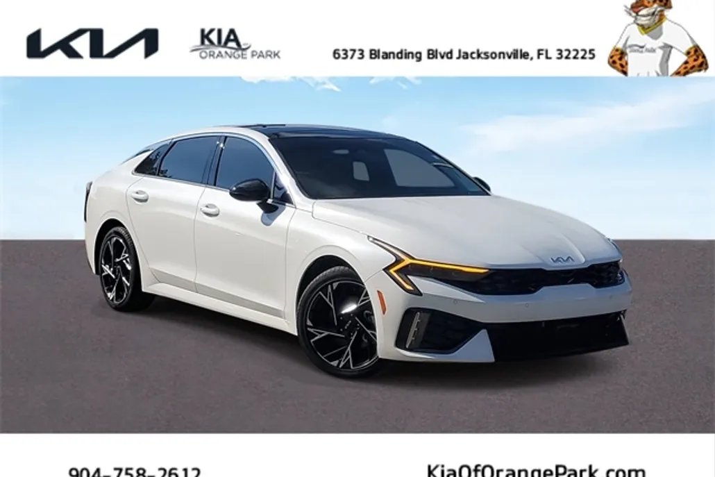 2025 Kia K5 GT-Line photo 1