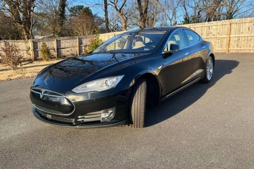 2014 Tesla Model S 60 photo 1