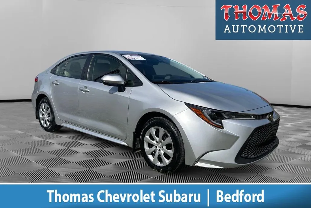 2022 Toyota Corolla LE photo 1