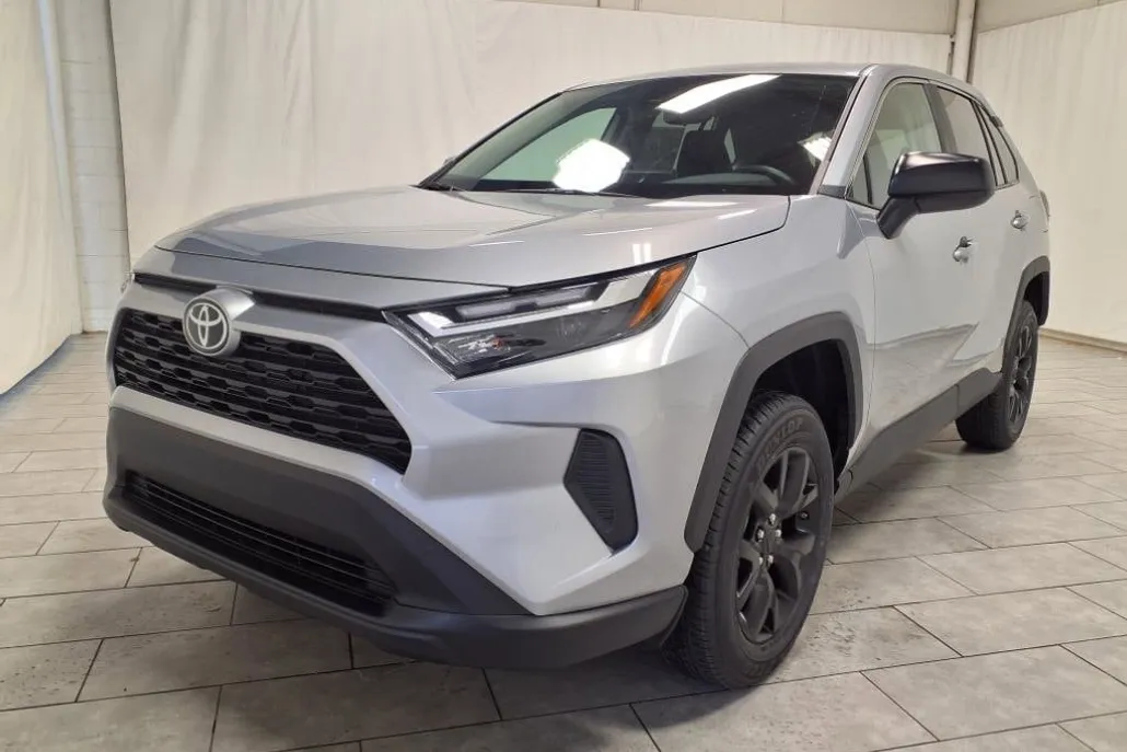 2025 Toyota RAV4 LE photo 1