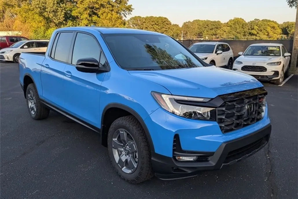 2025 Honda Ridgeline TrailSport photo 1