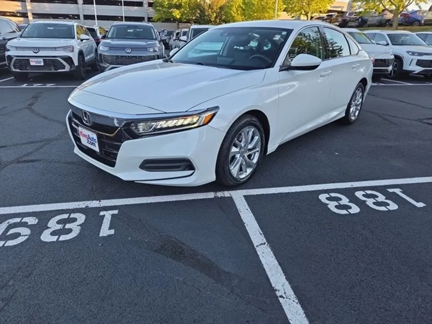 2018 Honda Accord LX 1.5T photo 1