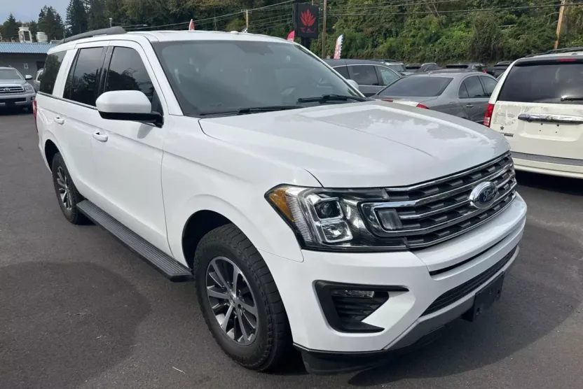 2019 Ford Expedition XLT photo 1