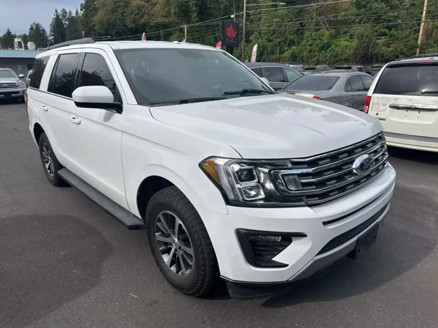 2019 Ford Expedition XLT photo 1