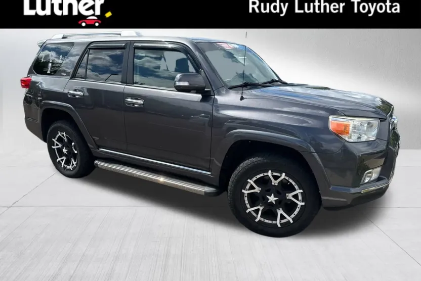2011 Toyota 4Runner SR5 photo 1