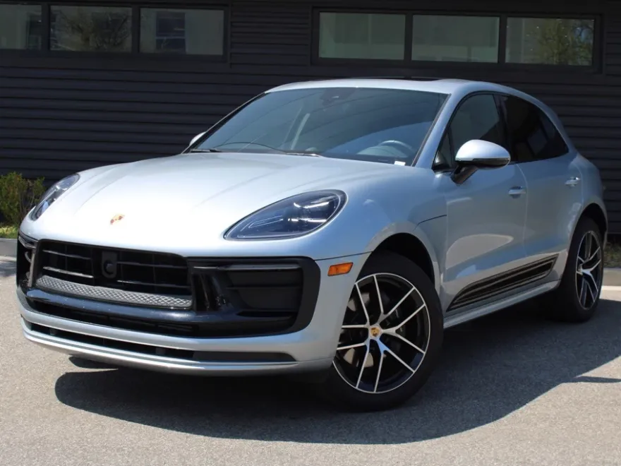 2024 Porsche Macan Base photo 1