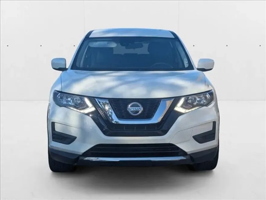 2019 Nissan Rogue S photo 1