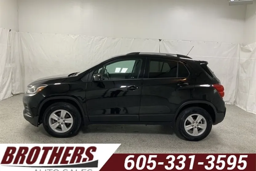 2021 Chevrolet Trax LT photo 1