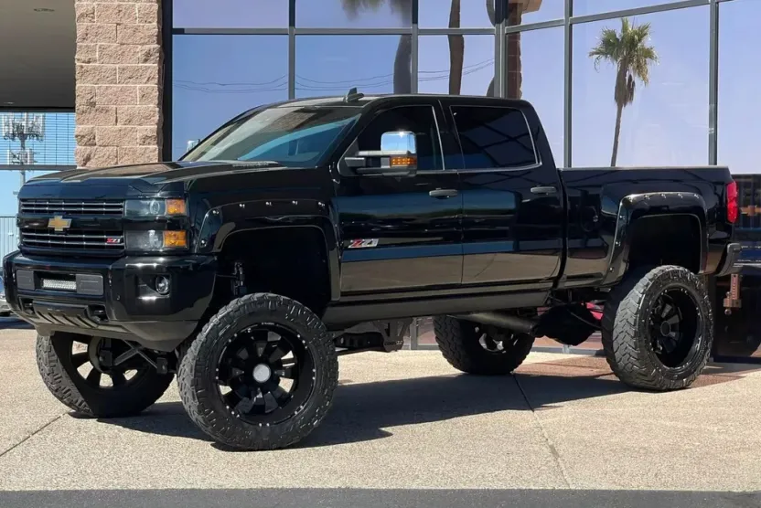 2015 Chevrolet Silverado 2500HD LTZ photo 1