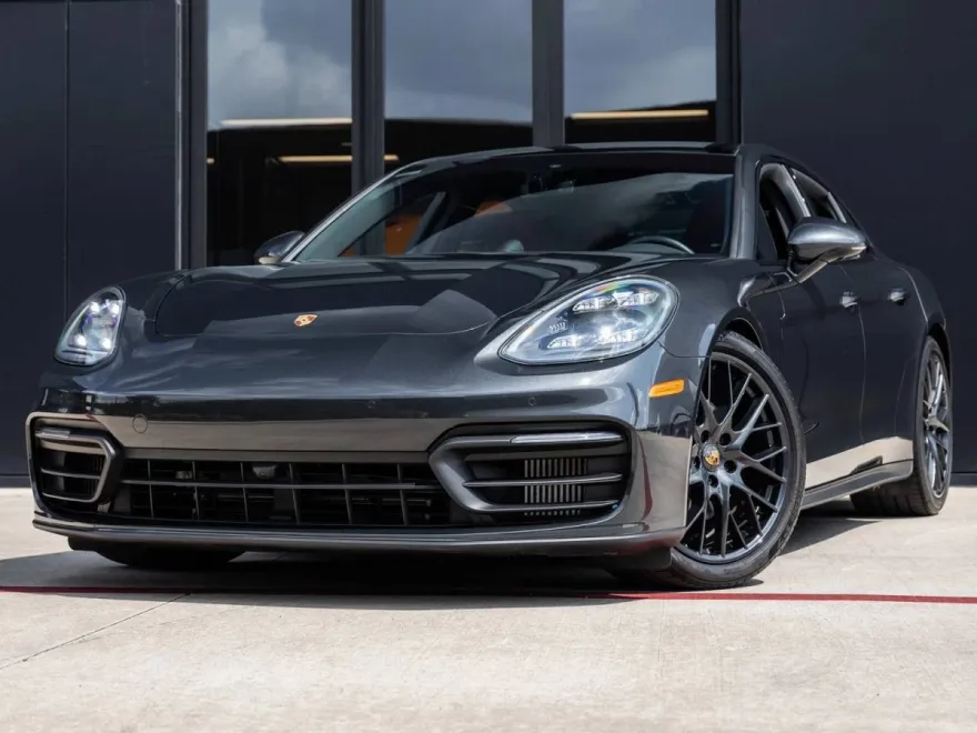 2022 Porsche Panamera 4 Platinum photo 1