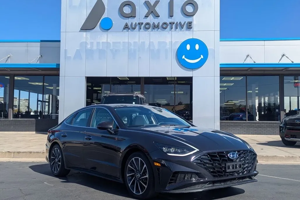 2023 Hyundai Sonata Limited photo 1