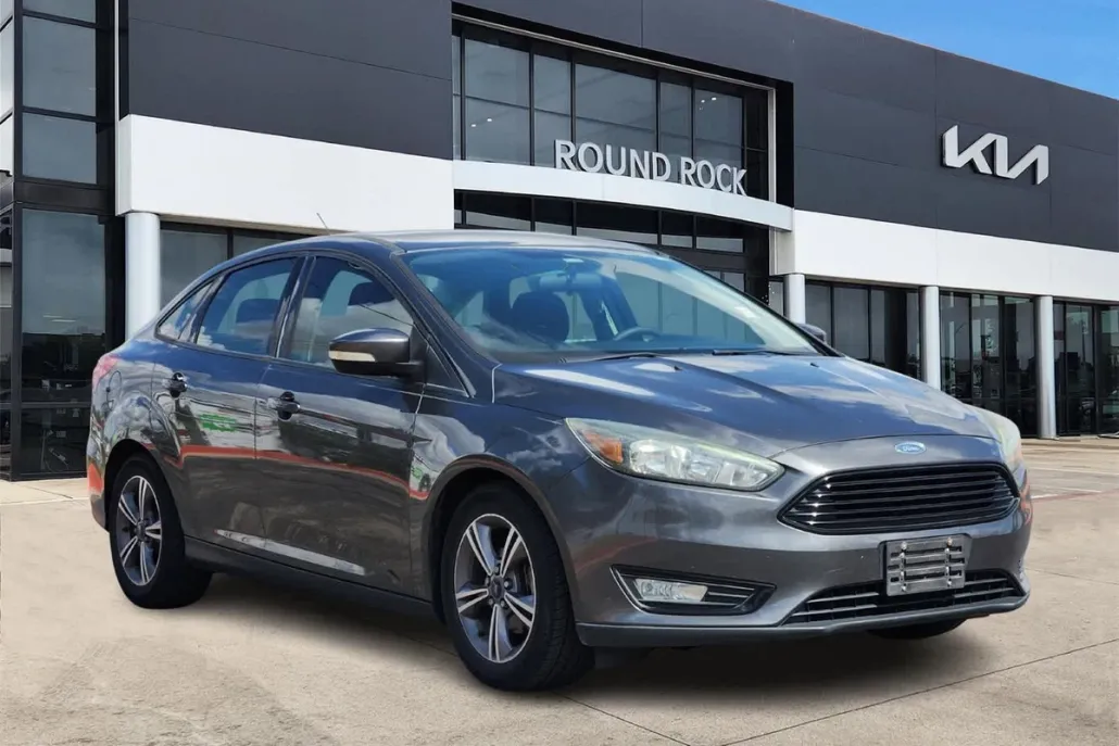 2017 Ford Focus SE photo 1