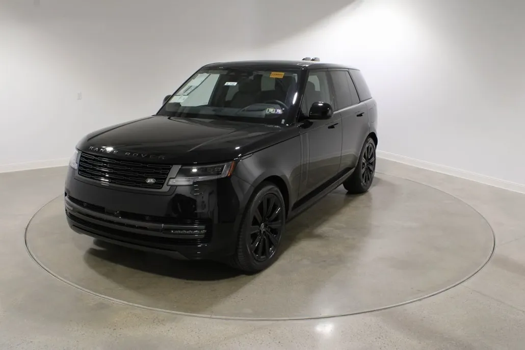 2025 Land Rover Range Rover SE photo 1