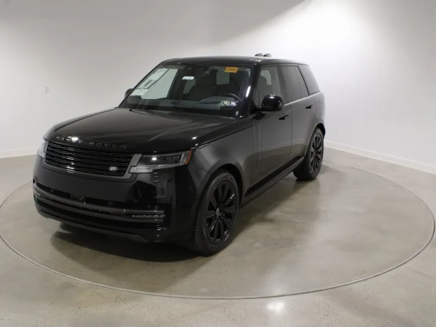 2025 Land Rover Range Rover SE photo 1