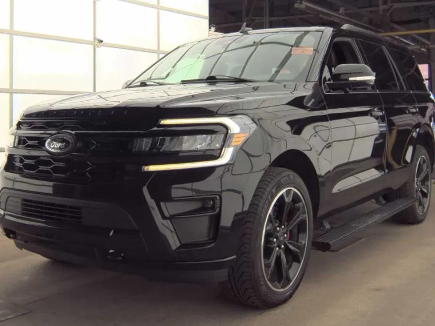 2023 Ford Expedition Limited photo 1