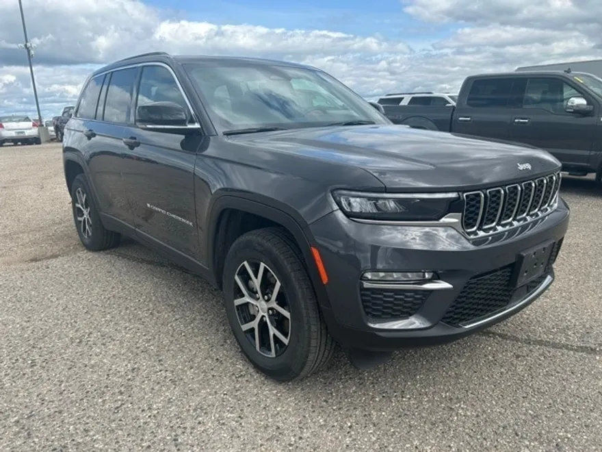 2024 Jeep Grand Cherokee Limited photo 1