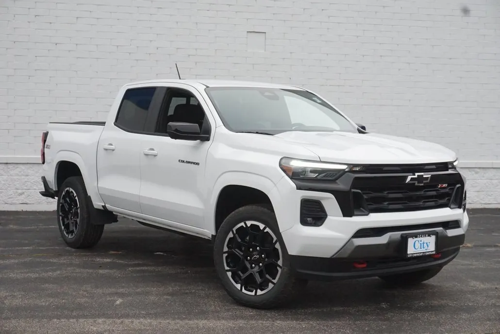 2026 Chevrolet Colorado Z71 photo 1