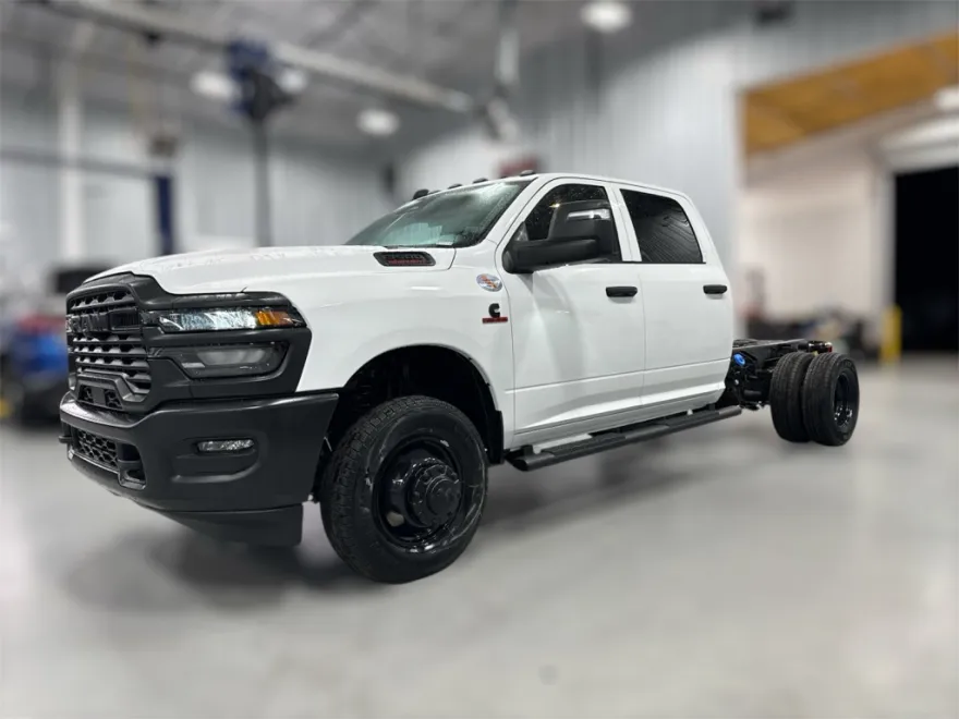 2025 Ram 3500 Tradesman photo 1