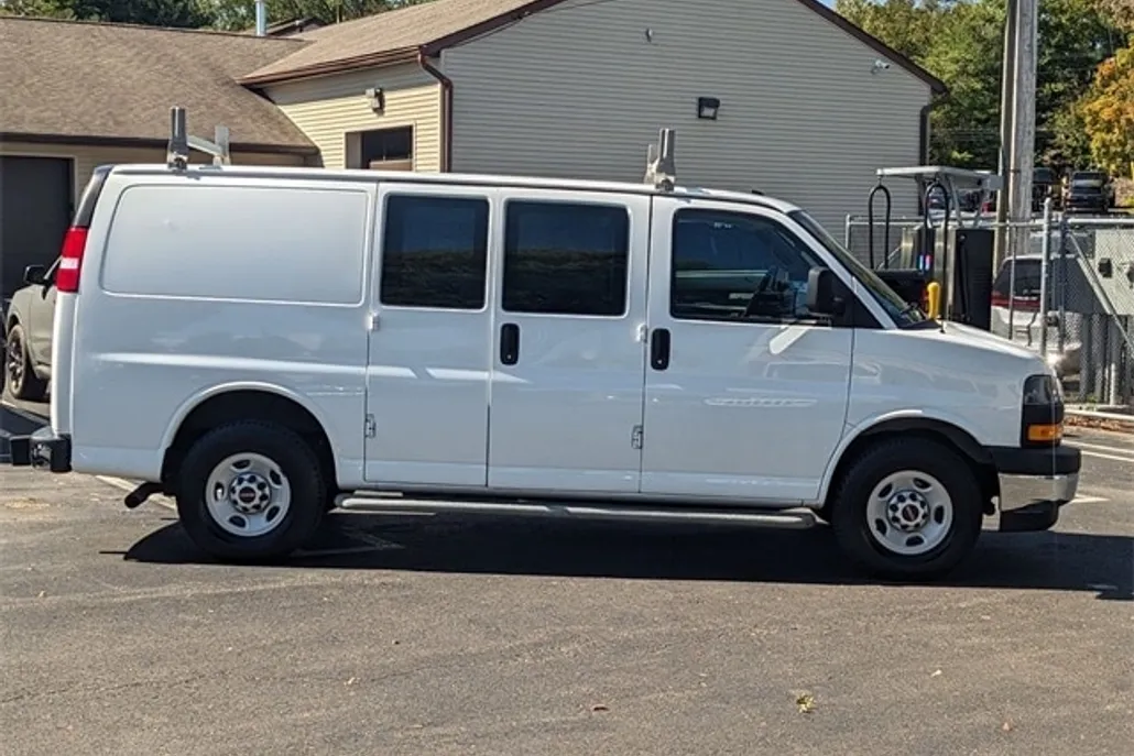 2019 Gmc Savana 2500 Cargo photo 1