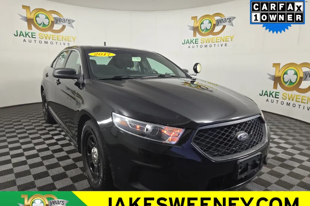 2017 Ford Taurus photo 1