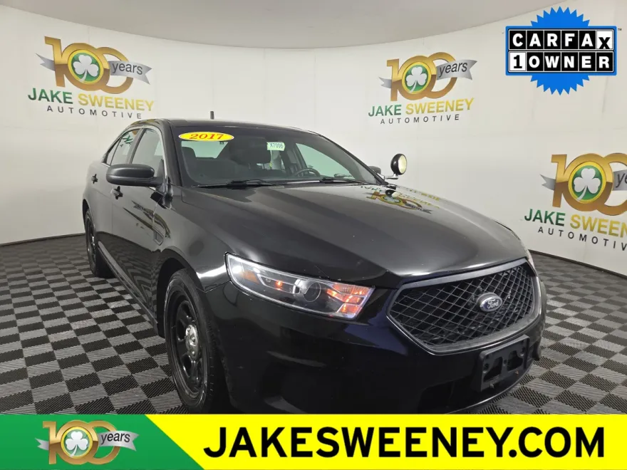 2017 Ford Taurus photo 1