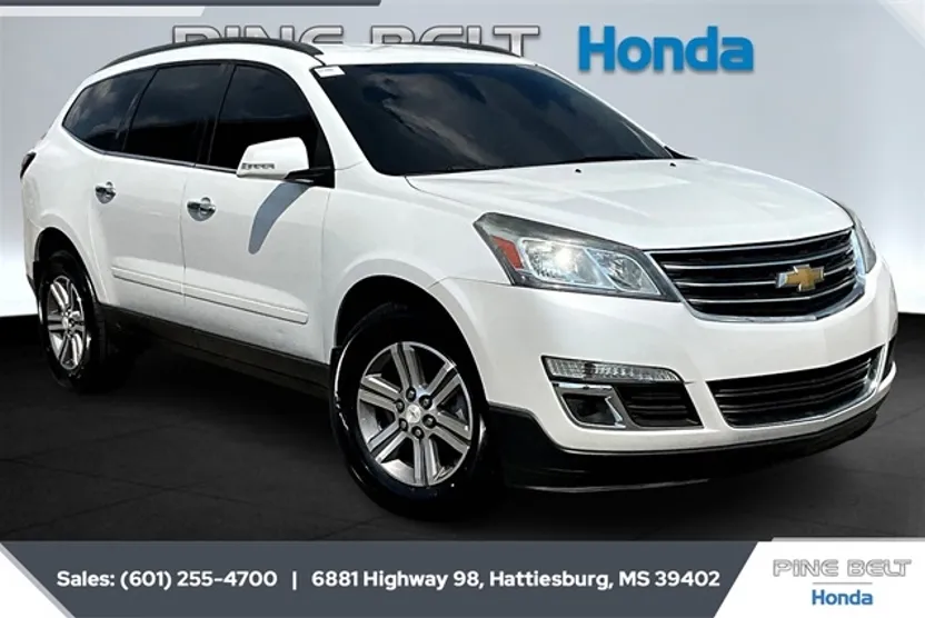 2016 Chevrolet Traverse 2LT photo 1