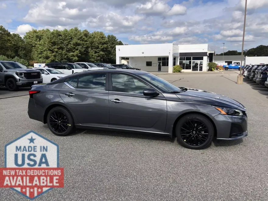 2025 Nissan Altima SV photo 1