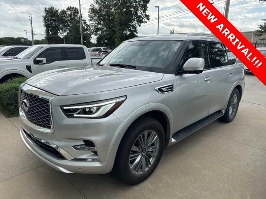 2021 Infiniti QX80 Luxe photo 1
