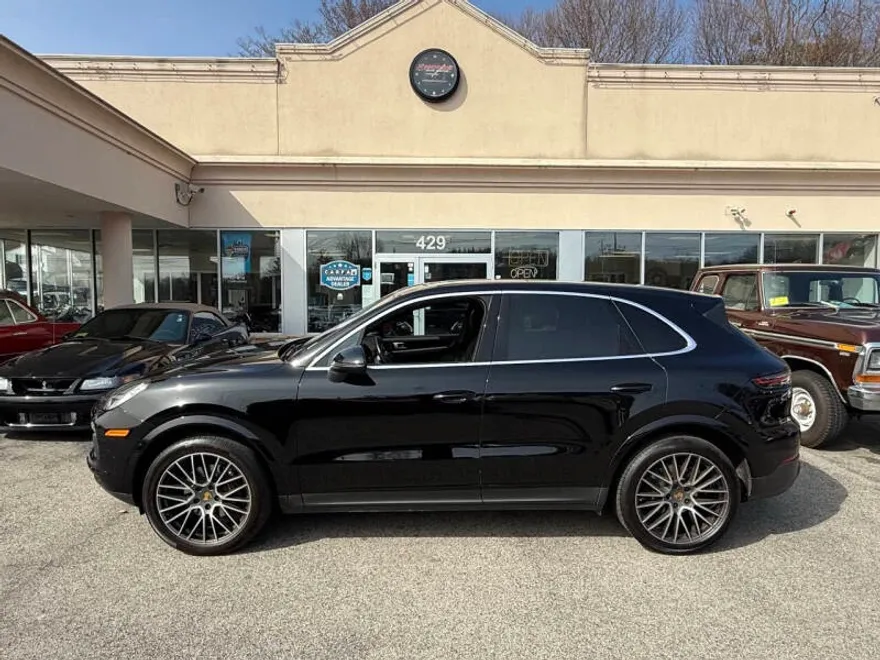 2020 Porsche Cayenne photo 1