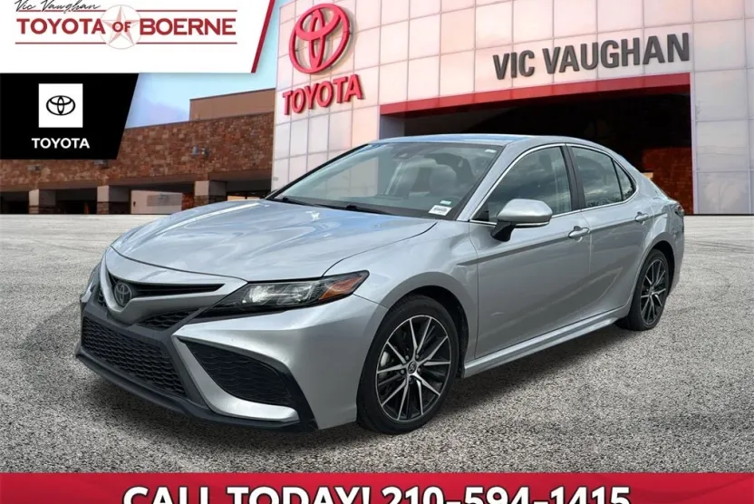 2023 Toyota Camry SE photo 1