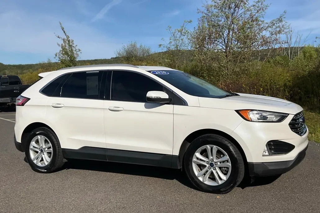 2020 Ford Edge SEL photo 1