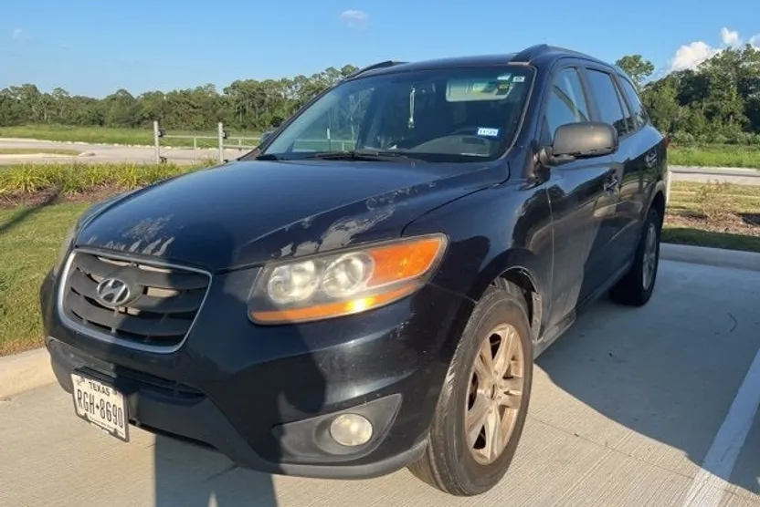 2011 Hyundai Santa Fe SE photo 1
