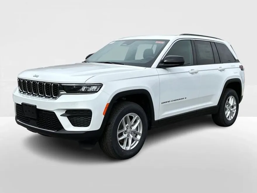 2025 Jeep Grand Cherokee Laredo photo 1