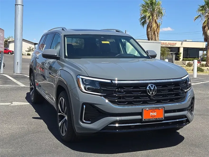 2025 Volkswagen Atlas SEL Premium R-Line photo 1
