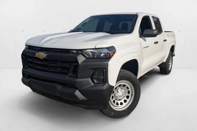 2025 Chevrolet Colorado LT photo 1
