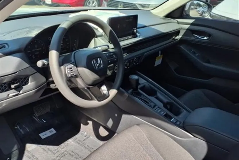 2025 Honda Accord LX photo 1