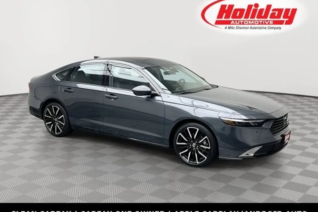 2024 Honda Accord Hybrid Touring photo 1