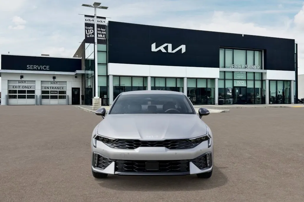 2026 Kia K5 GT-Line photo 1