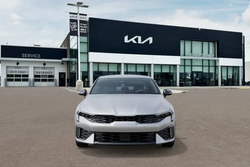 2026 Kia K5 GT-Line photo 1
