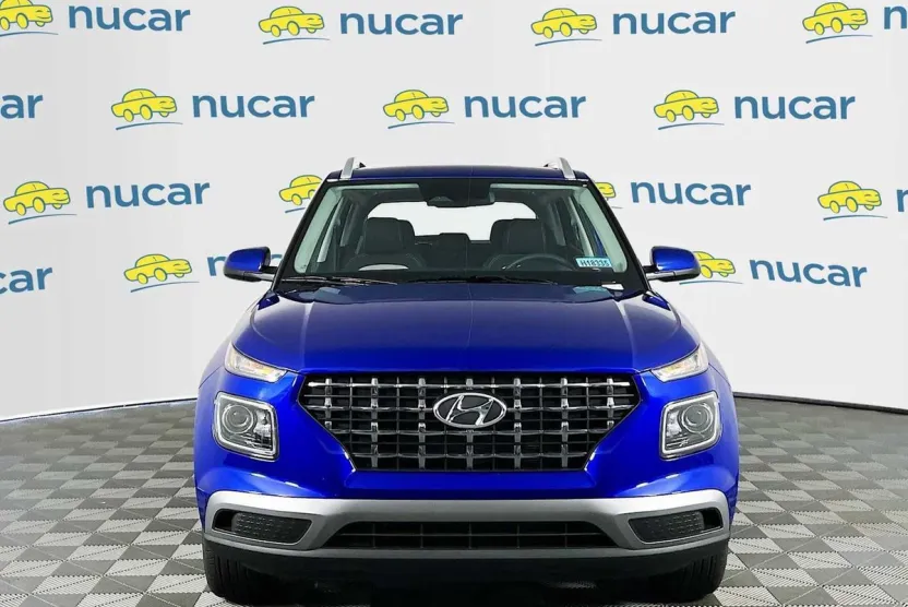 2025 Hyundai Venue SEL photo 1