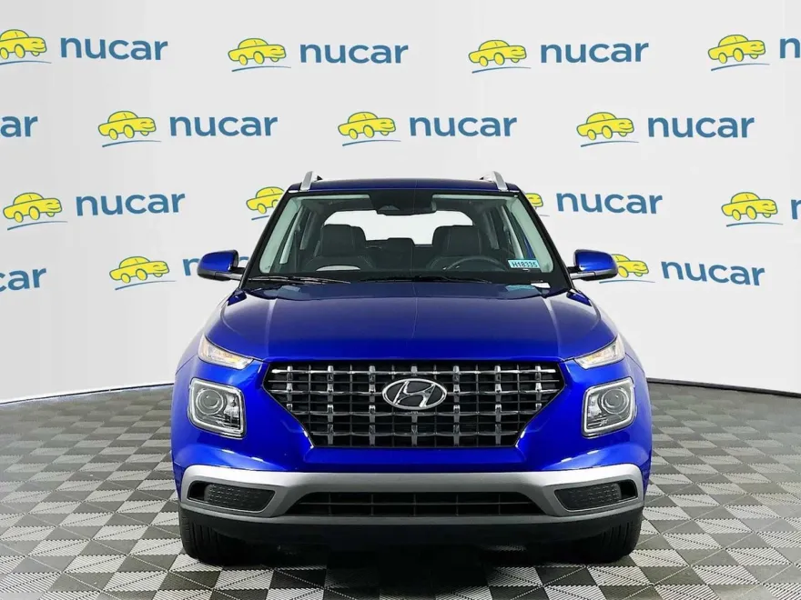 2025 Hyundai Venue SEL photo 1
