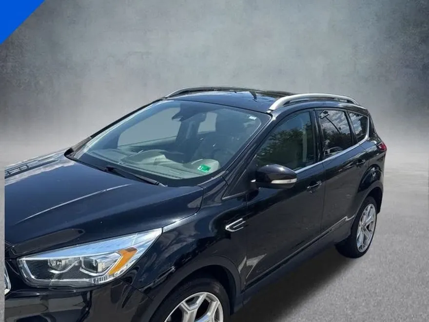 2019 Ford Escape Titanium photo 1