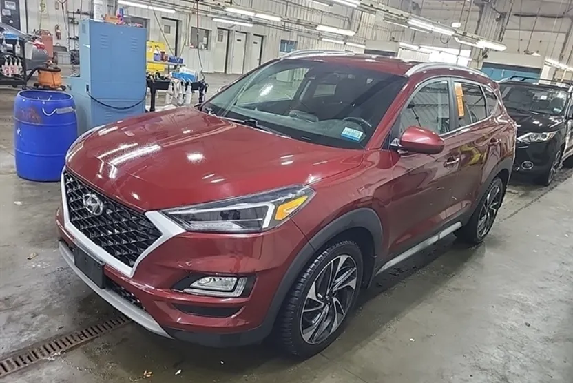 2020 Hyundai Tucson Sport photo 1