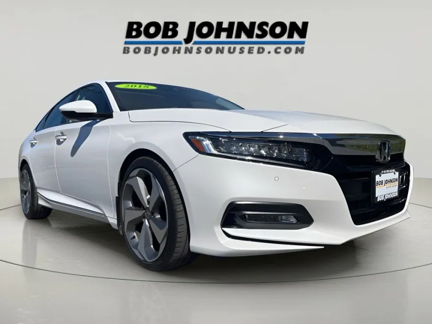 2018 Honda Accord Touring 2.0T photo 1