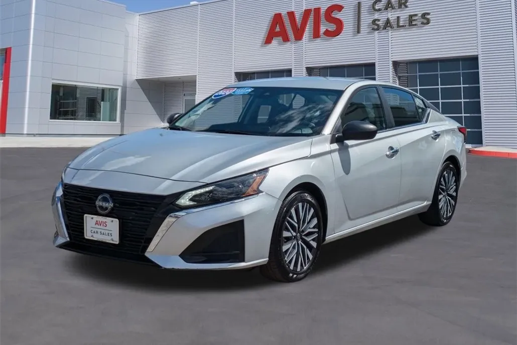2024 Nissan Altima 2.5 SV photo 1