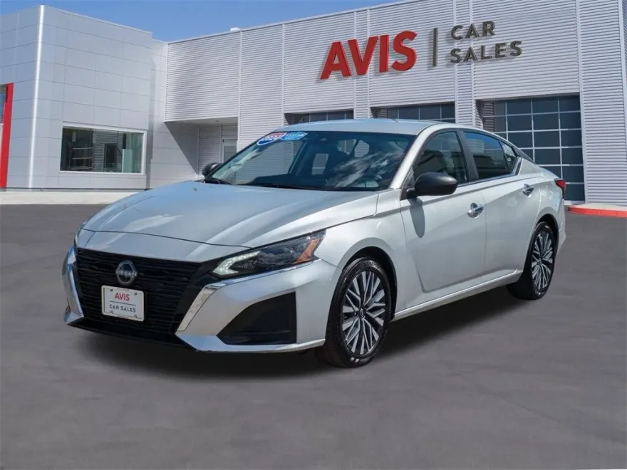 2024 Nissan Altima 2.5 SV photo 1